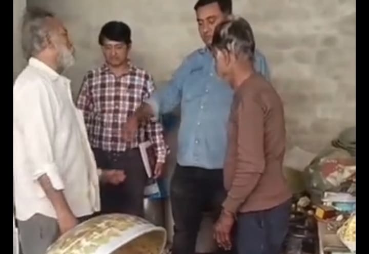 Pali News पाली में नमकीन शॉप पर छापा