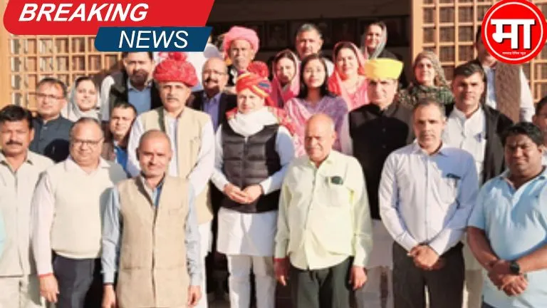 जालोर में वैभव गहलोत ने नव निर्मित राजीव गांधी भवन का किया निरीक्षण, कांग्रेस कार्यकर्ताओं से ली बैठक